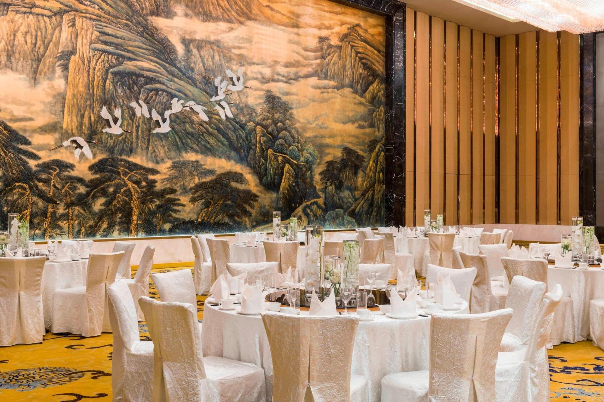 The Westin Wuhan Wuchang Exterior photo